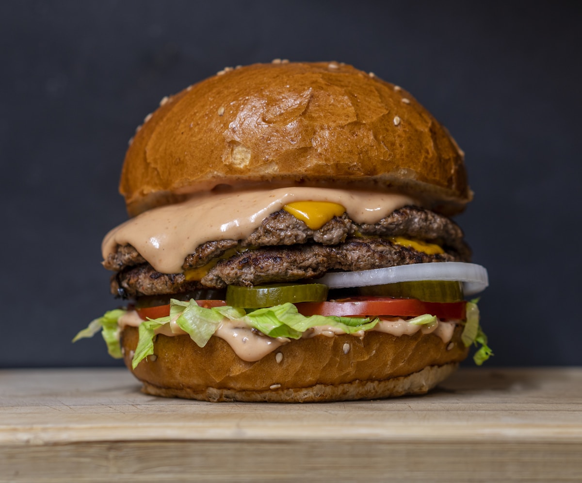 Combo Burger Artesanal Duplo + Fritas